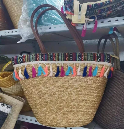 גדילים צבעוניים שקית קש חיטה