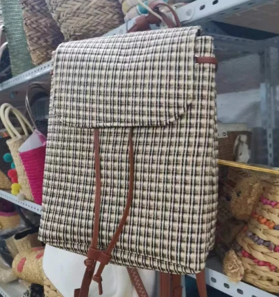 תיק תרמיל של נשים ארוג
