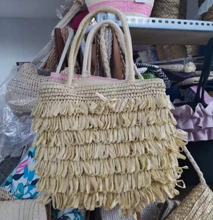 גדילים ארוגים ביד שקית קש בידג '