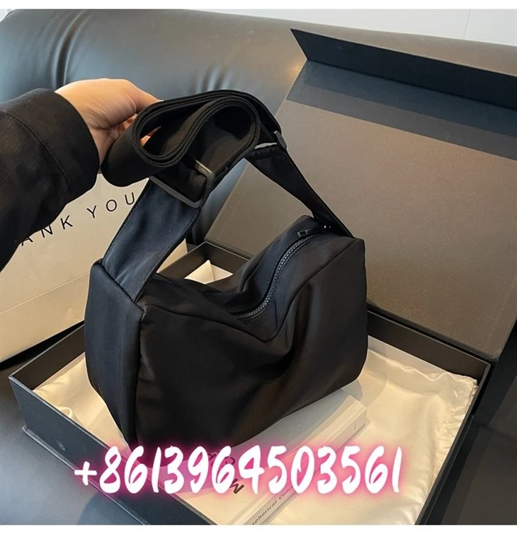 אישה של Nylon Nylon Crossboday
