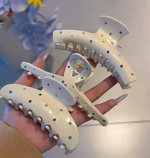 אביזרי ציפורני שיער לנשים